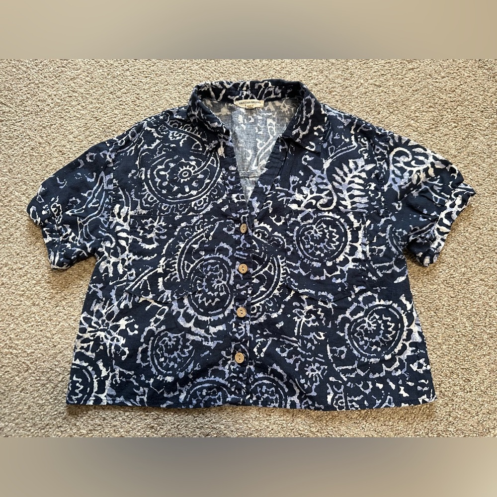 Christian Siriano Blue & White Patterned Cropped Button Down Top - Linen Blend
